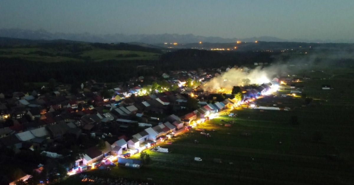 Масштабна пожежа у сусідній із Закарпаттям Польщі: 112 мешканців залишилися без житла