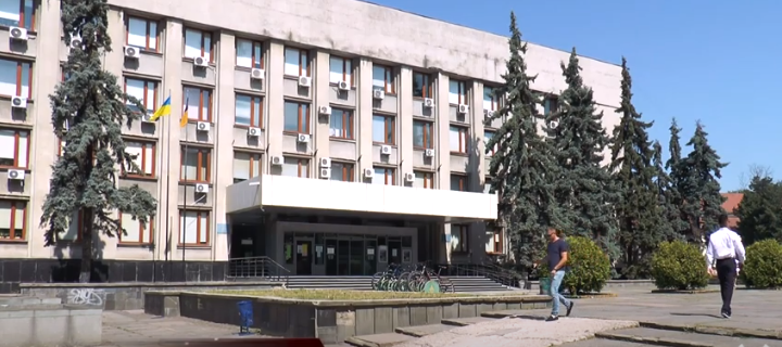 Замінування Ужгородської міськради: двом особам повідомили про підозру (ВІДЕО)