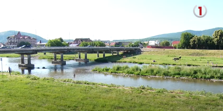 Досягнення високих екостандартів: проект «Чисті пляжі разом!» презентували у Мукачеві (ФОТО, ВІДЕО)