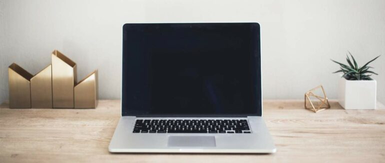 Перегрівання ноутбуку та шум: дієві лайфхаки, щоб цьому запобігти