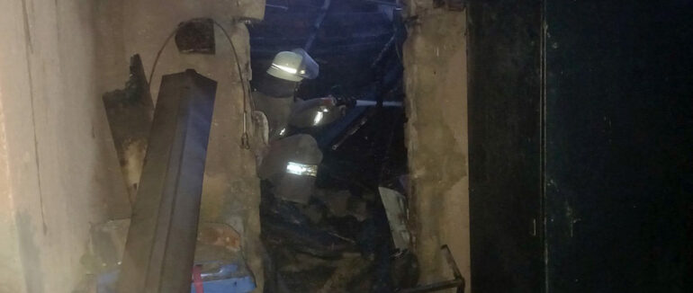 Вночі у Мукачеві відбулася пожежа на території приватного господарства