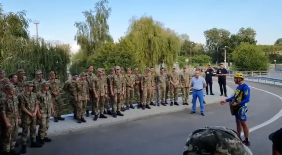 "СКАЙ" ЗАВІТАВ З КОНЦЕРТОМ ДО ПРИКОРДОННИКІВ ЧОПСЬКОГО ЗАГОНУ