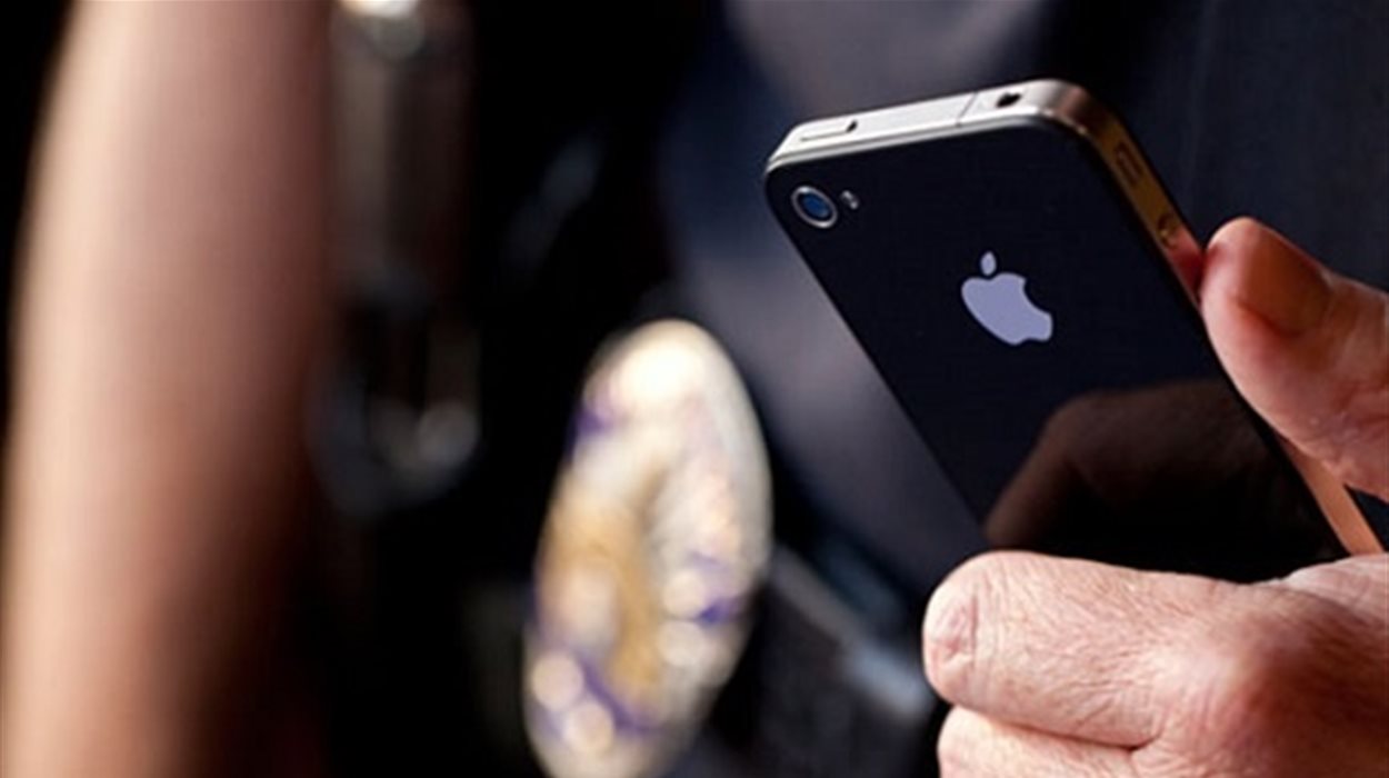 Двоє ужгородців з викраденого телефона перерахували з карткового рахунку  близько 110 тисяч гривень