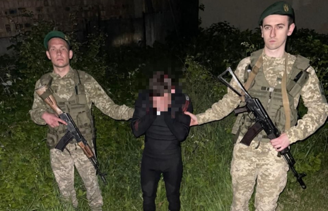 На кордоні затримали 20-річного закарпатця “водолаза” який намагався переправити контрабанду в Румунію