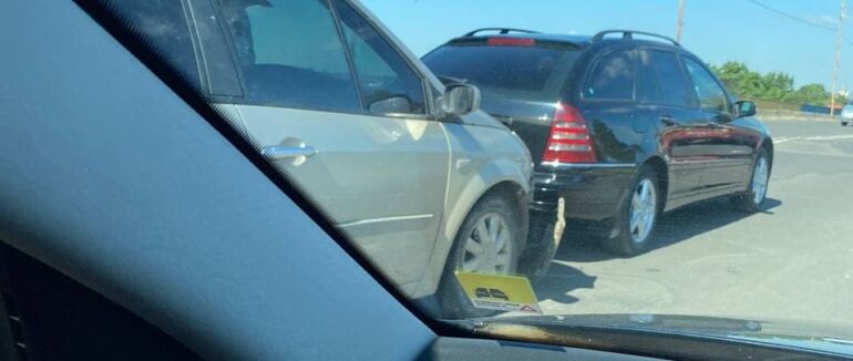 ДТП у Мукачеві: на мосту зіштовхнулися два легковики