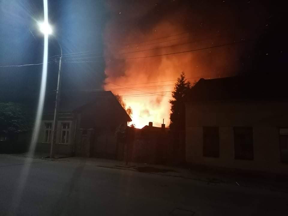 Масштабна пожежа в Ужгороді