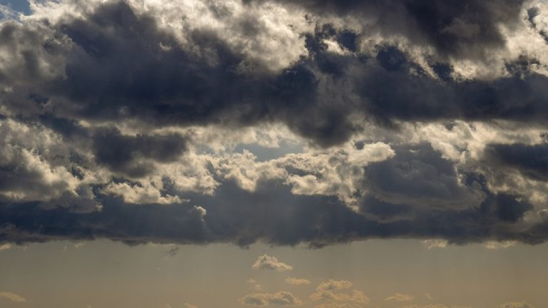 На Закарпатті очікують грози