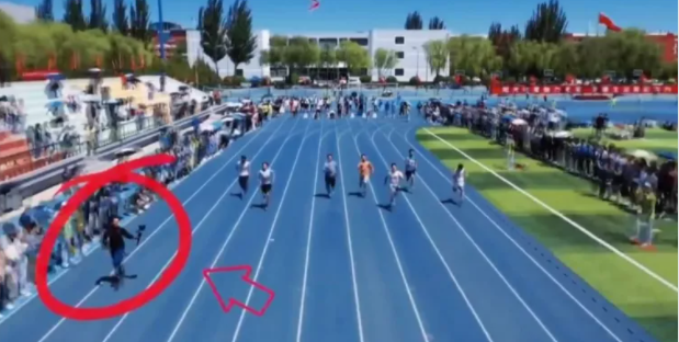 Оператор із камерою обігнав спортсменів під час стометрівки: епічне відео