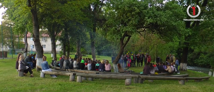 Вечір дружби: як малеча відпочиває у таборі “Олімпія” (ФОТО, ВІДЕО)