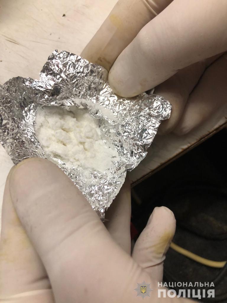 На Берегівщині у місцевого жителя вилучили з помешкання амфетамін