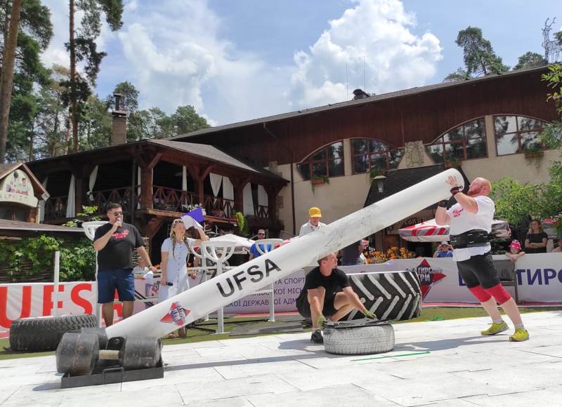 Звання найсильнішої людини України: спортсмени із Закарпаття змагалися на престижному турнірі