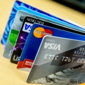 В банків України з’являться нові конкуренти: українці будуть по-новому отримувати картки