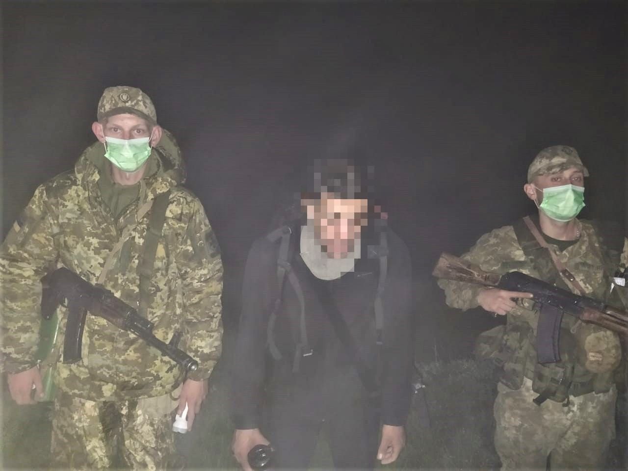 Біля берегів річки Тиса прикордонники затримали жителя Кіпру, який незаконно намагався перетнути українсько-румунський кордон