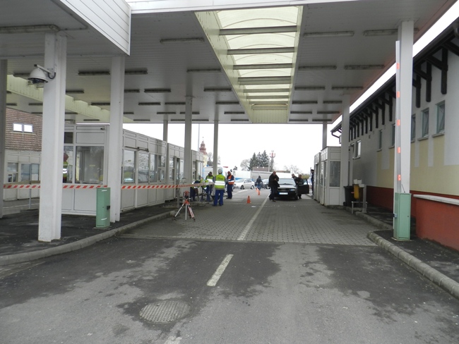 Закарпатські прикордонники затримали іноземця з чужим паспортом