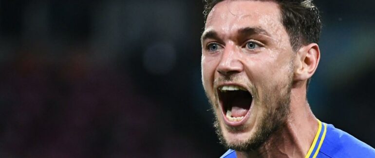 Форвард збірної України прилетів до Лісабону підписувати контракт з новим клубом