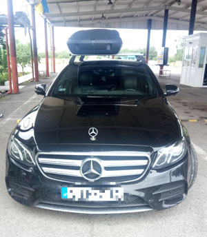 Автомобіль який перебував у міжнародному розшуку, виявили на закарпатському кордоні