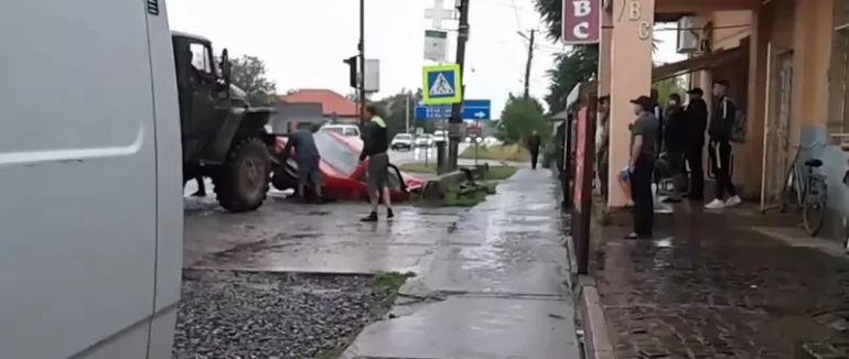 Аварія у Ракошині: опублікували відео з місця ДТП