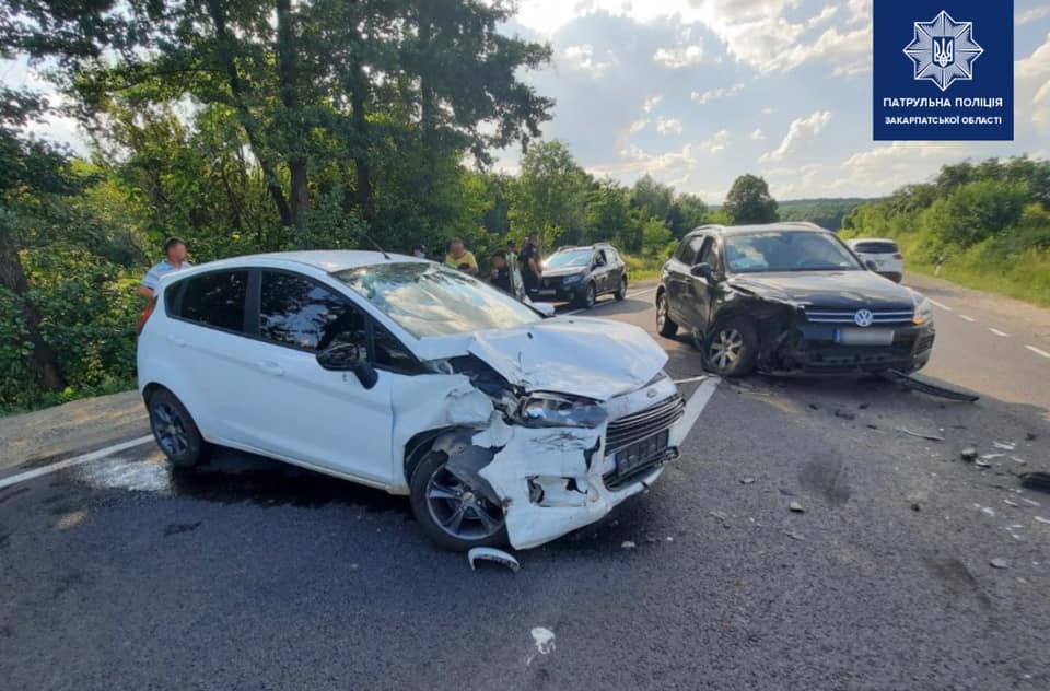 Неодноразове порушення ПДР: за минулу добу на Закарпатті зафіксували 9 ДТП