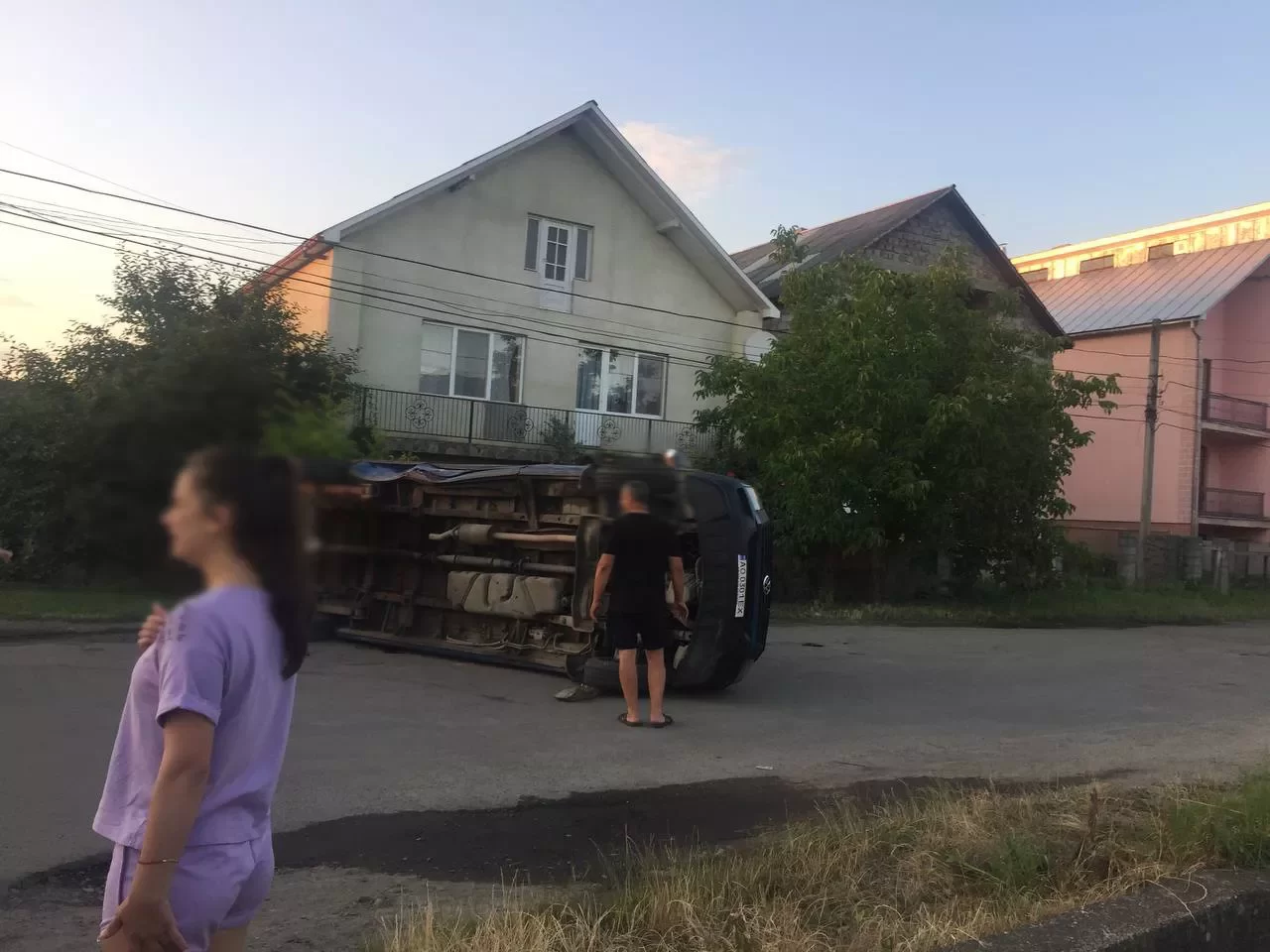 Аварія у Виноградові: мікроавтобус перекинувся внаслідок удару