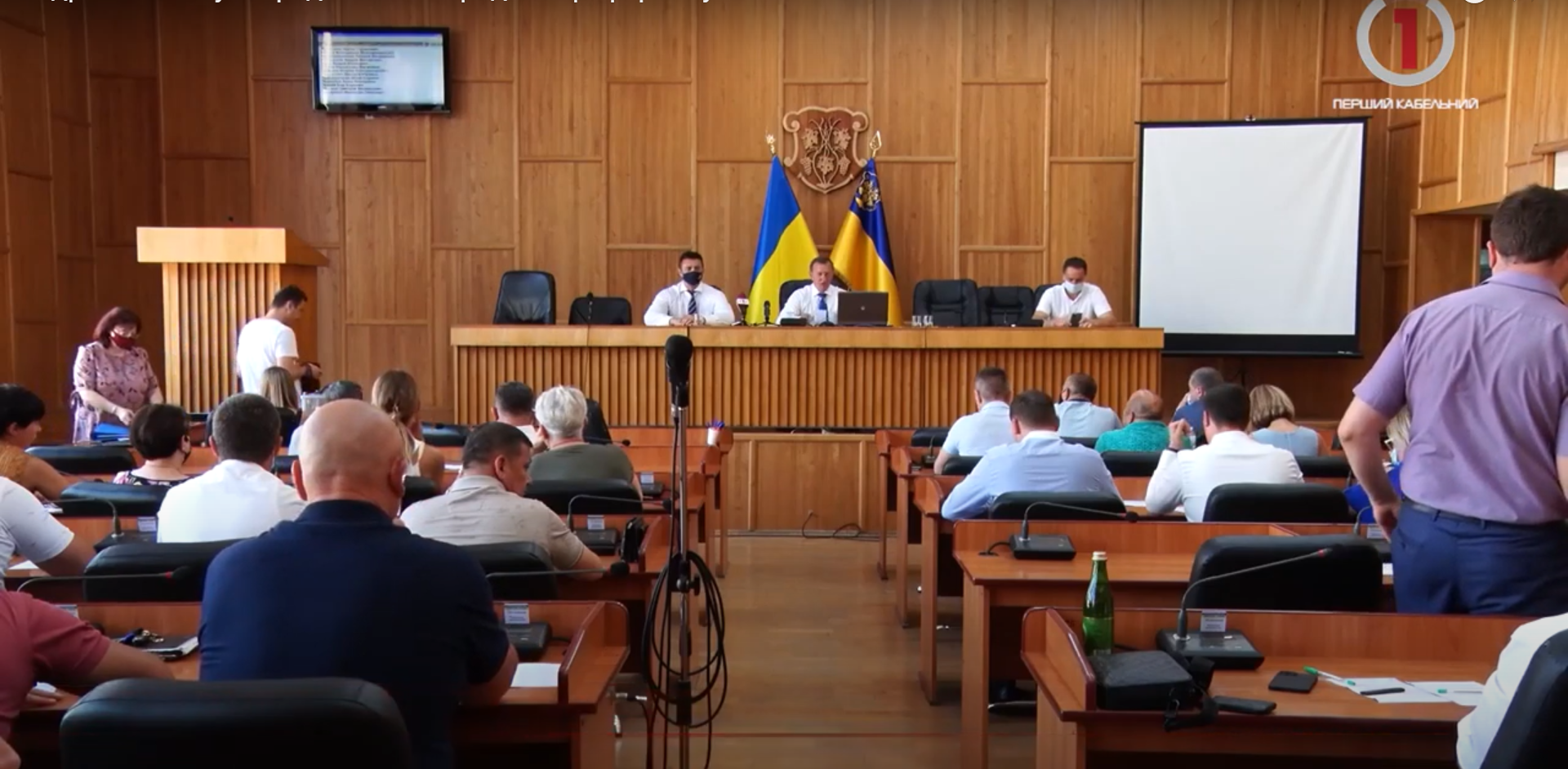 Кадрові зміни: ужгородська міськрада «переформатувалась» (ФОТО; ВІДЕО)