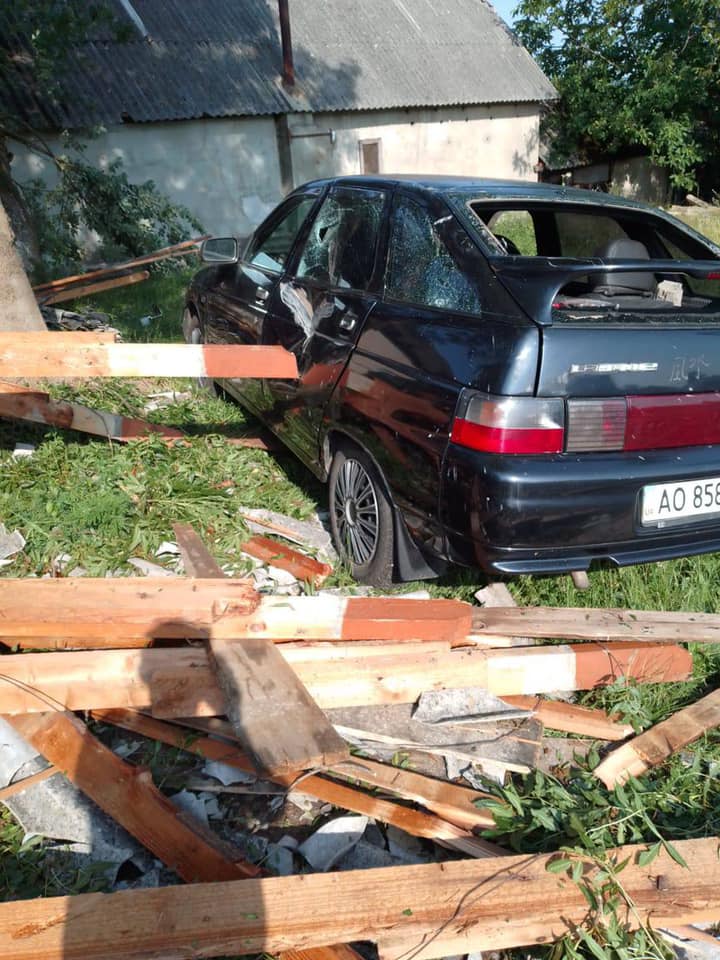 Берегівщина, буревій, наслідки, негода, будівля, знищений дах 