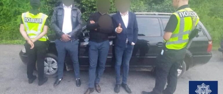 Незаконне перебування в Україні: на Закарпатті в черговий раз затримали іноземців