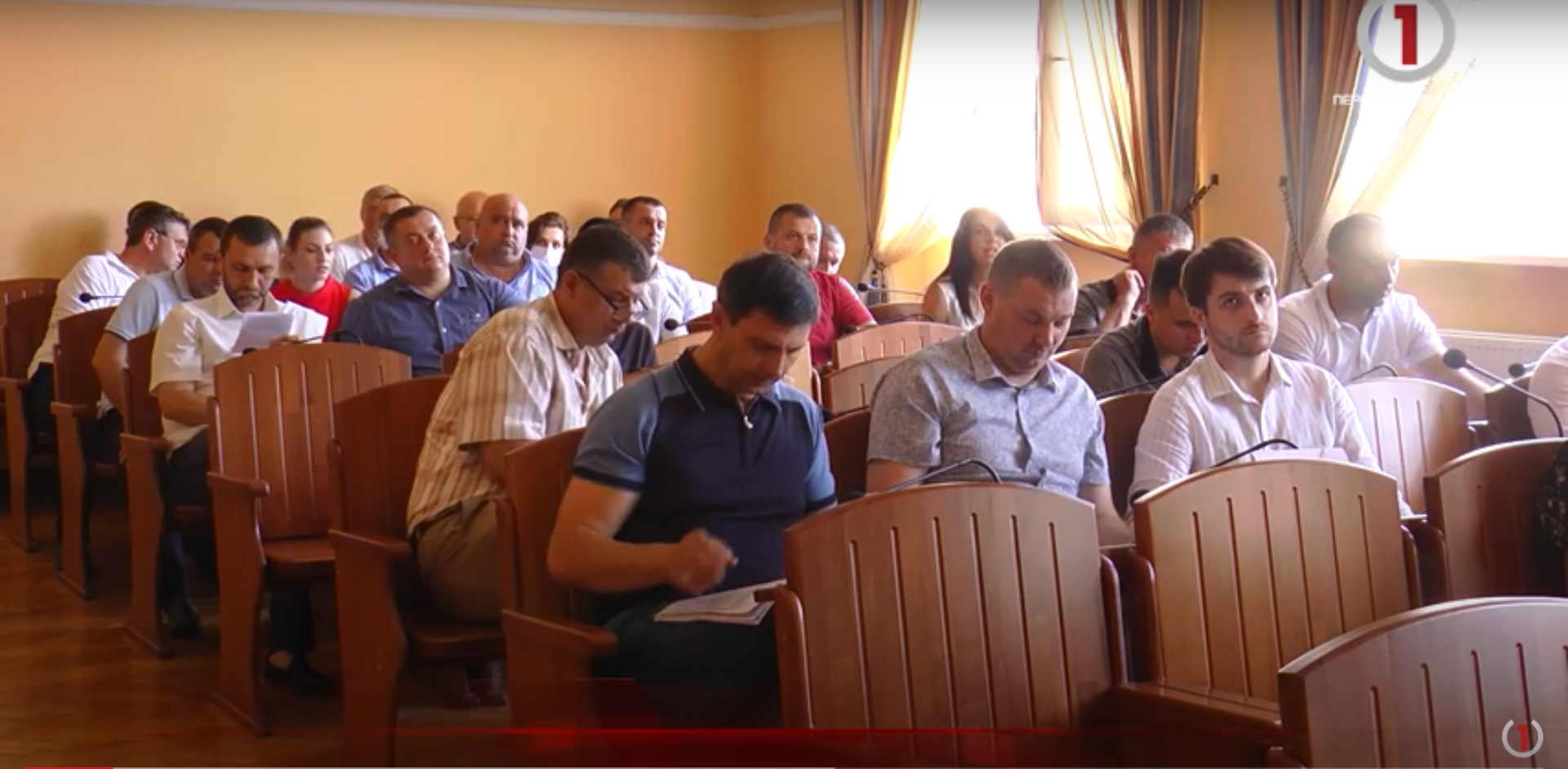 Злагоджене засідання: чергову сесію провели в Хустській міській раді (ВІДЕО)