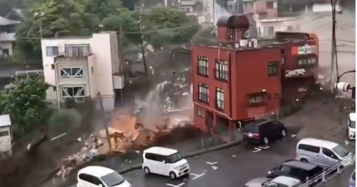 Зруйновано будинки, десятки зниклих, та загиблі: у Японії через сильний дощ стався зсув ґрунту