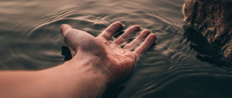 Неподалік Виноградова виявили тіло чоловіка, який зник під час повені на Рахівщині