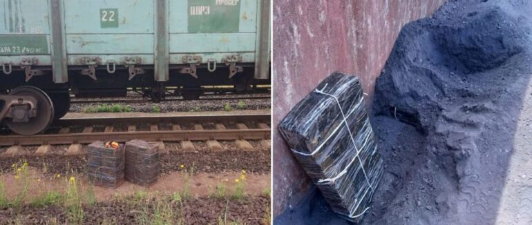 На митному посту “Павлове” із вагона поїзда вилучили 100 блоків контрабандних цигарок