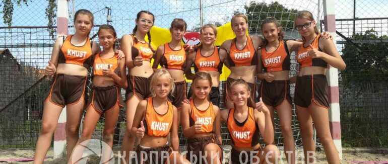 Вдалий чемпіонат України для юних закарпаток: хустські гандболістки отримали звання майстрів спорту