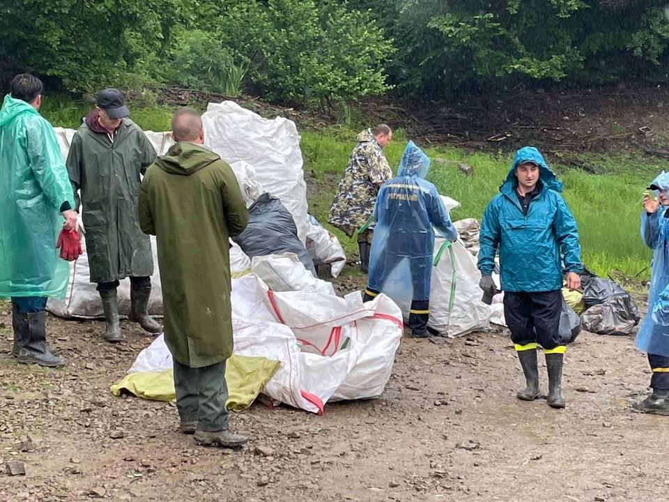 Закарпаття, Вільшанське водосховище, рятувальники, закарпатці, день без поліетилену