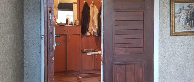 На Виноградівщині син погрожував матері та намагався підпалити її житло