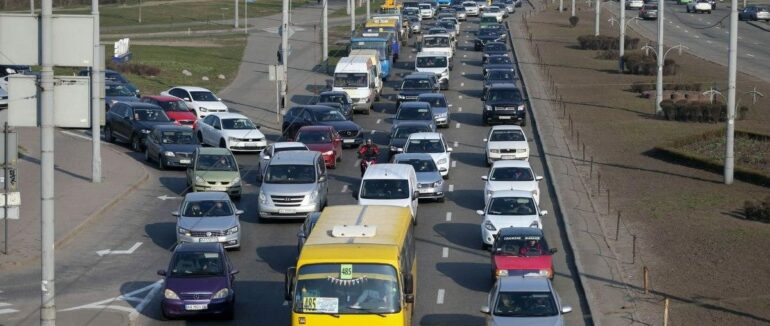 Українці почали масово скуповувати вантажні автомобілі: встановлено 8-річний рекорд продажів