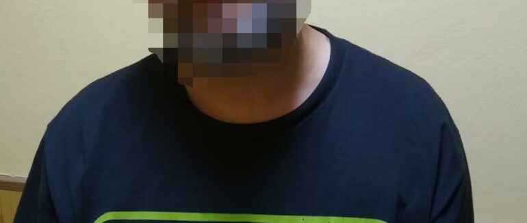 Вдарив пенсіонера та викрав у нього гроші: на Рахівщині затримали раніше судимого злочинця