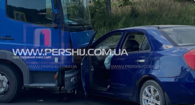 ДТП на Мукачівщині: чоловіка госпіталізували до лікарні