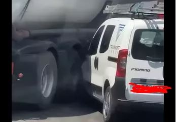 ДТП у Мукачеві: легковик не розминувся з вантажівкою