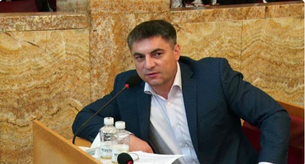 “Свою заробітну платню за рік 2021 , як голова бюджетної комісії Закарпатської облради, передам у фонд важкохворого Павлика Мотички” – Іван Чубирко