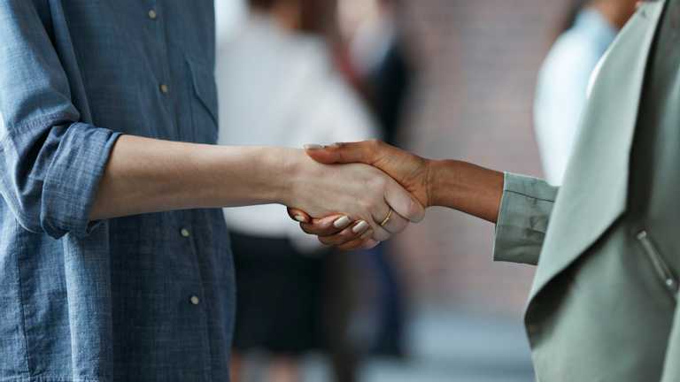 Сучасний етикет: 8 основних правил, які повинен знати кожен