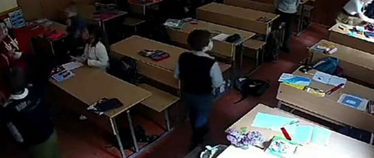 Асистентка вчителя погрожувала відрізати геніталії учню з інвалідністю: відео та деталі скандалу