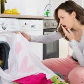 Невдало випрали одяг: 6 дієвих порад, як врятувати свої речі
