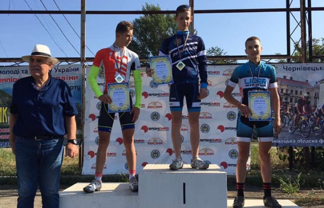 Срібло та бронза: мукачівські велосипедисти здобули призові місця на чемпіонаті України