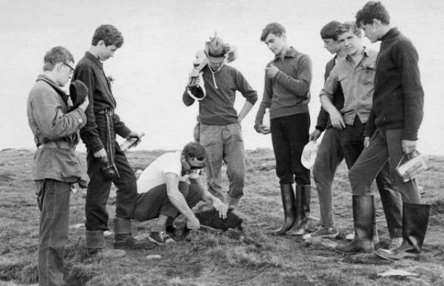 Капсула часу на Говерлі: туристи знайшли послання 50-річної давності