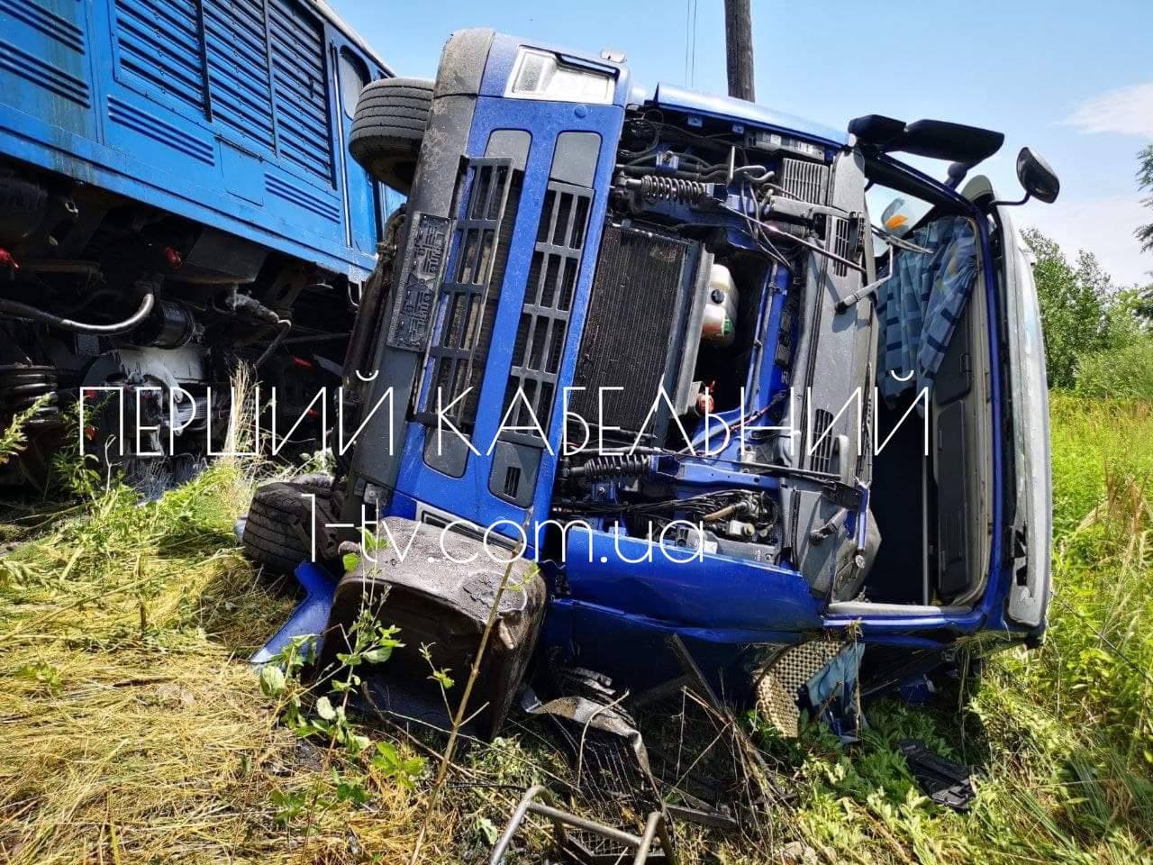 ДТП на залізничному переїзді у Рокосові Хустського району - НАЖИВО