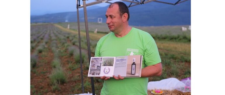 “Кращі крафтові напої Закарпаття”: на Перечинщині презентували унікальне видання