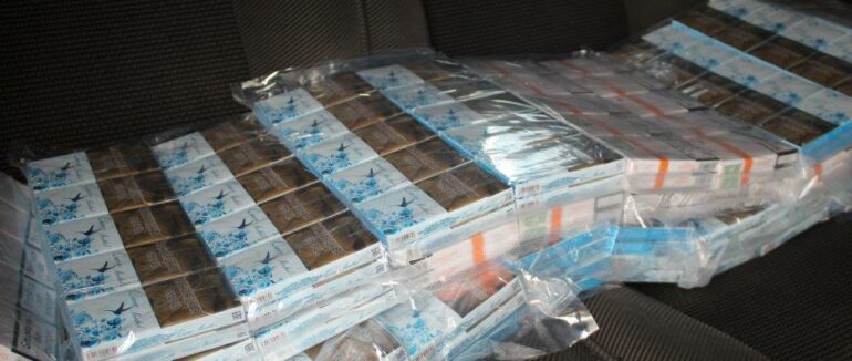 Тютюнова контрабанда на Закарпатті: чоловік позбувся мікроавтобуса через сигарети