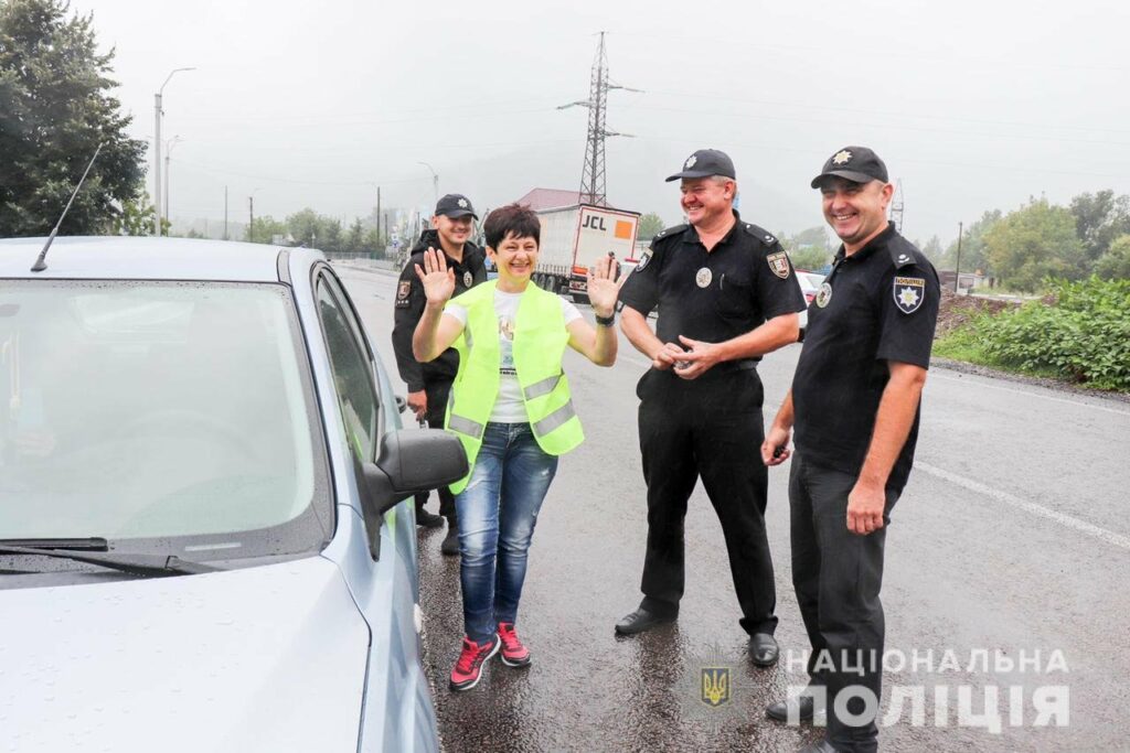 Закарпаття, патрульні, поліція, учасники дорожнього руху, зупиняли, профілактичні бесіди