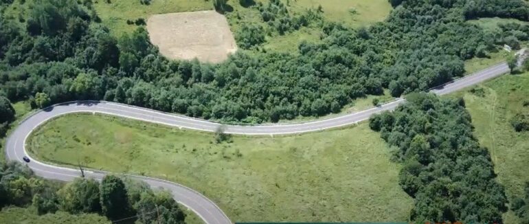Закарпатський серпантин: 45 кілометрів найкрасивішої дороги відремонтовано