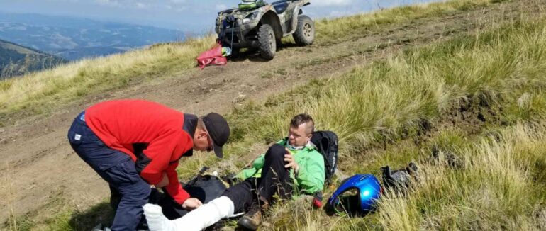 “Borzhava Forever”: у Карпатах один із екстремалів на параплані невдало приземлився