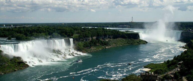 Ніагарський водоспад підсвітять кольорами прапора України – де дивитися онлайн